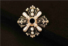 Load image into Gallery viewer, Palace Pearl Cross Brooch