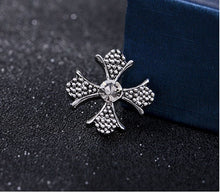 Load image into Gallery viewer, Men Fashion Cross Brooch